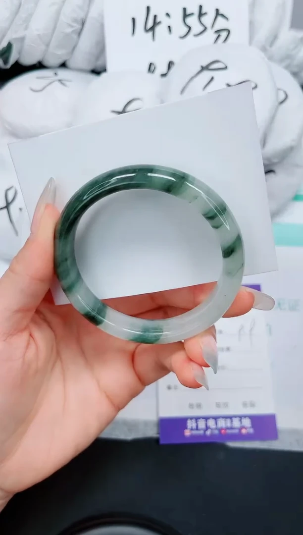 石英质玉手镯未镶嵌9-58