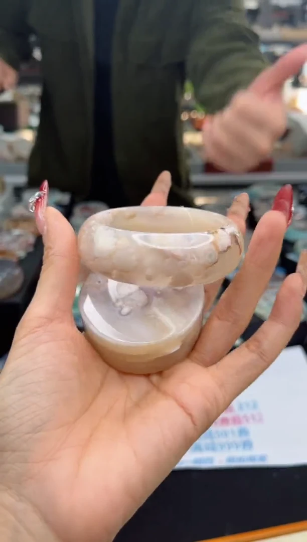 【闪购商品】石英质玉手镯未镶嵌56圈口（不退不换）1600064