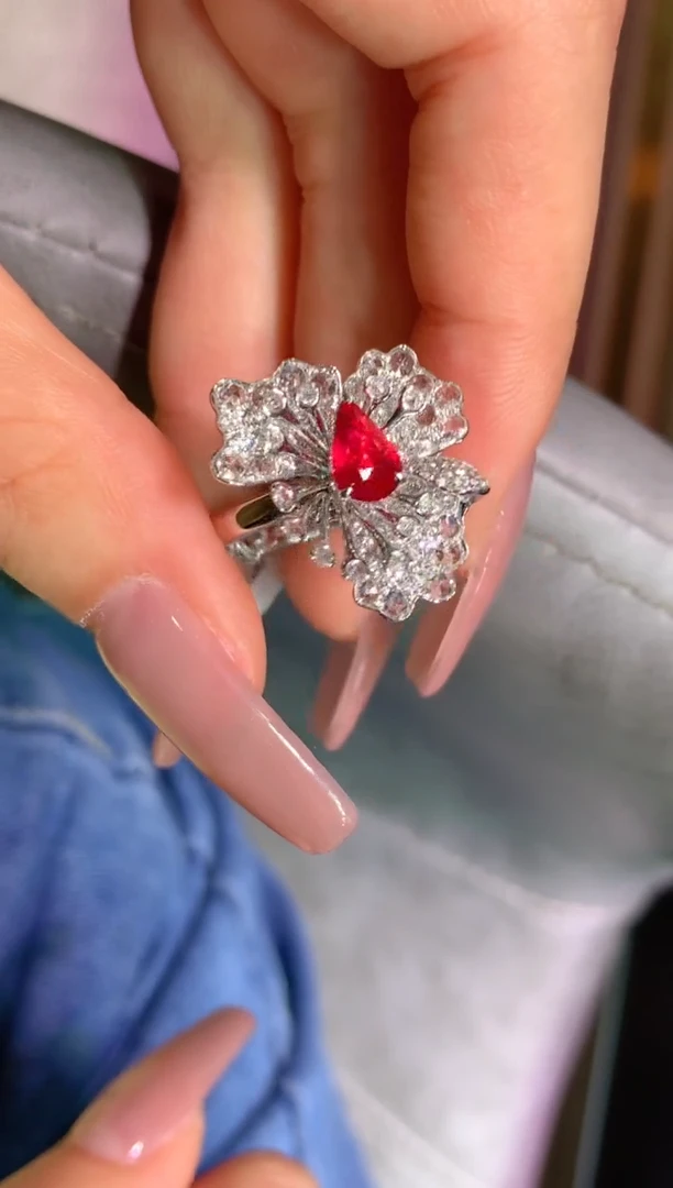 18K金镶嵌戒指红宝石1.05CT