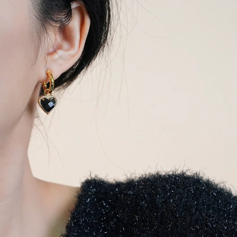 铜合金耳饰 韩国法式复古黑金色爱心耳环小众设计气质耳饰2025款