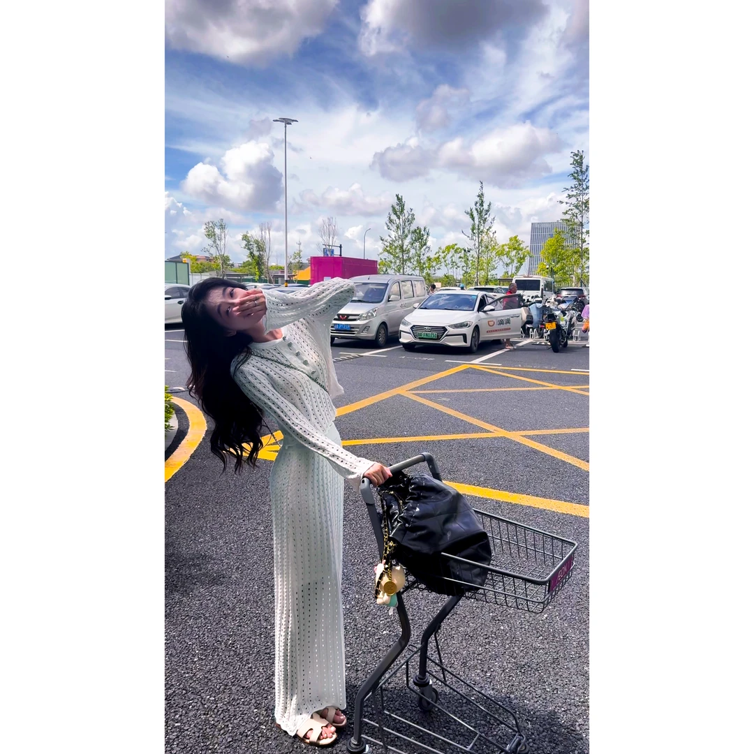 镂空小香风针织套装女早秋气质白色长袖上衣半身裙短裙两件套7201