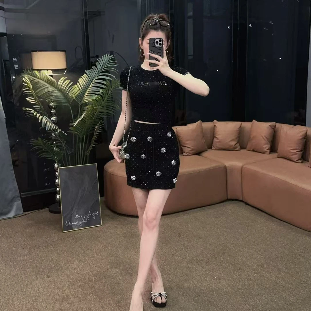 【专属】重工烫钻时尚套装女夏装气质短袖上衣高腰短裙子两件套
