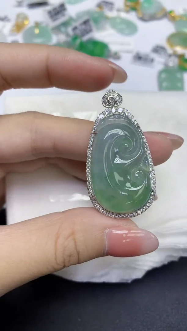 颈饰未镶嵌翡翠天然缅甸翡翠A货多样性发一件