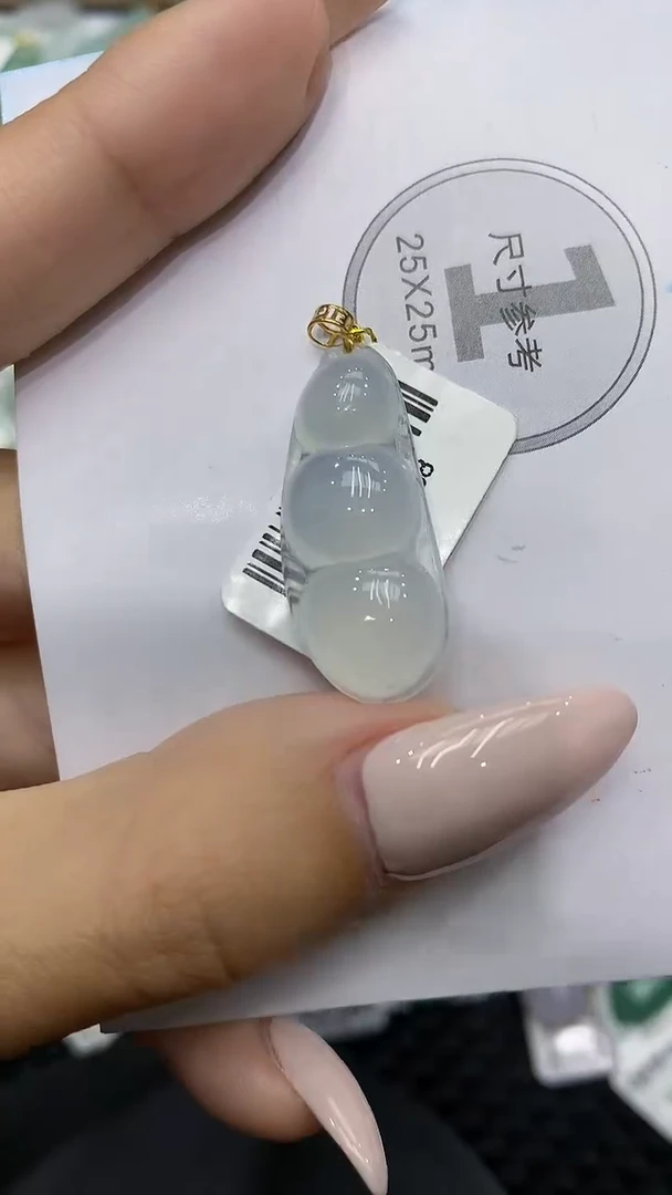 颈饰18K金镶嵌翡翠111111111111