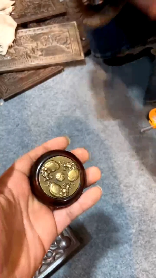 【闪购商品】木紫檀雕刻一物一拍以直播间为准