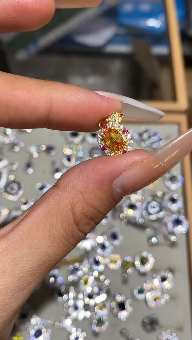 颈饰蓝宝石银S925镶嵌吊坠