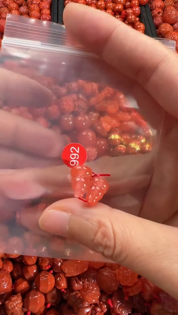 【闪购商品】南红玛瑙颈饰未镶嵌1