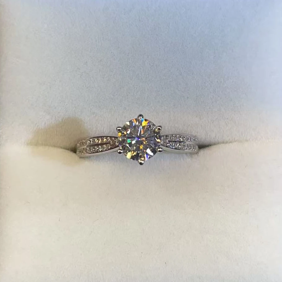 【Vivia】甄选 星光皇后戒指1.0CT