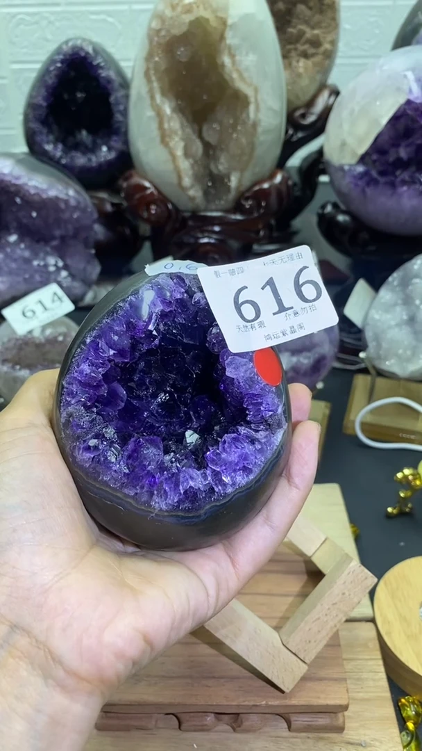 未镶嵌紫晶大型摆件（非配饰）我***啊616号钱袋子
