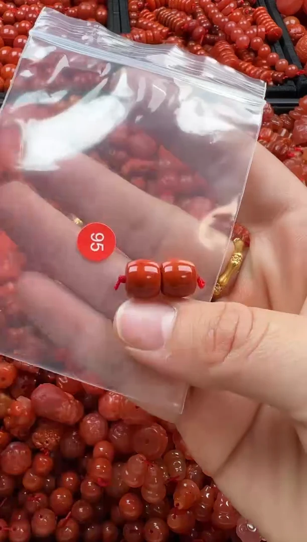 【闪购商品】南红玛瑙颈饰未镶嵌1