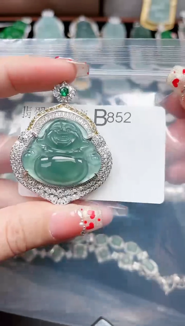 【闪购商品】翡翠颈饰未镶嵌852赠皮绳