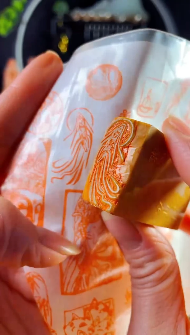 老挝石印石手工篆刻《观自在》 1.5*3 朱文 木纹