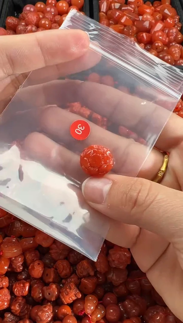【闪购商品】南红玛瑙颈饰未镶嵌1