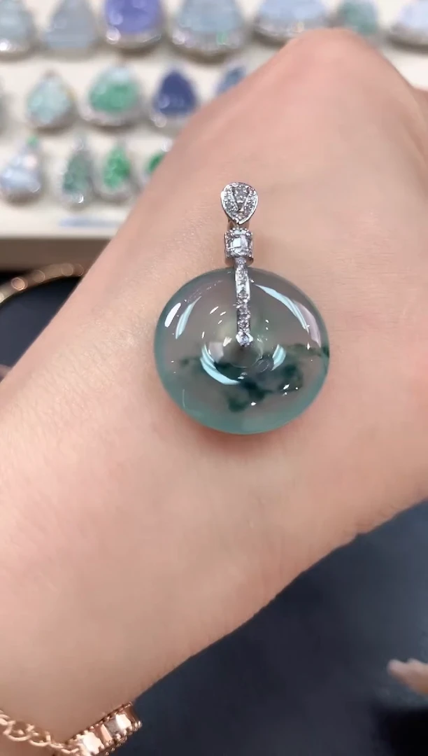 【闪购商品】翡翠吊坠(不含链)18K金镶嵌b69