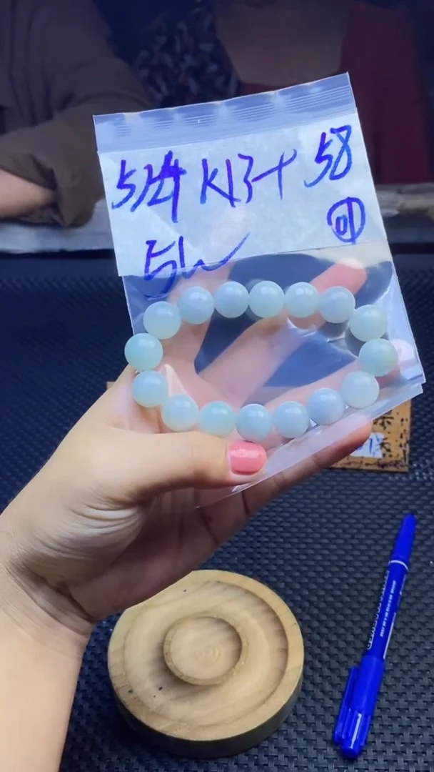 定制翡翠未镶嵌天然缅甸A货翡翠，多样性发货只发其一