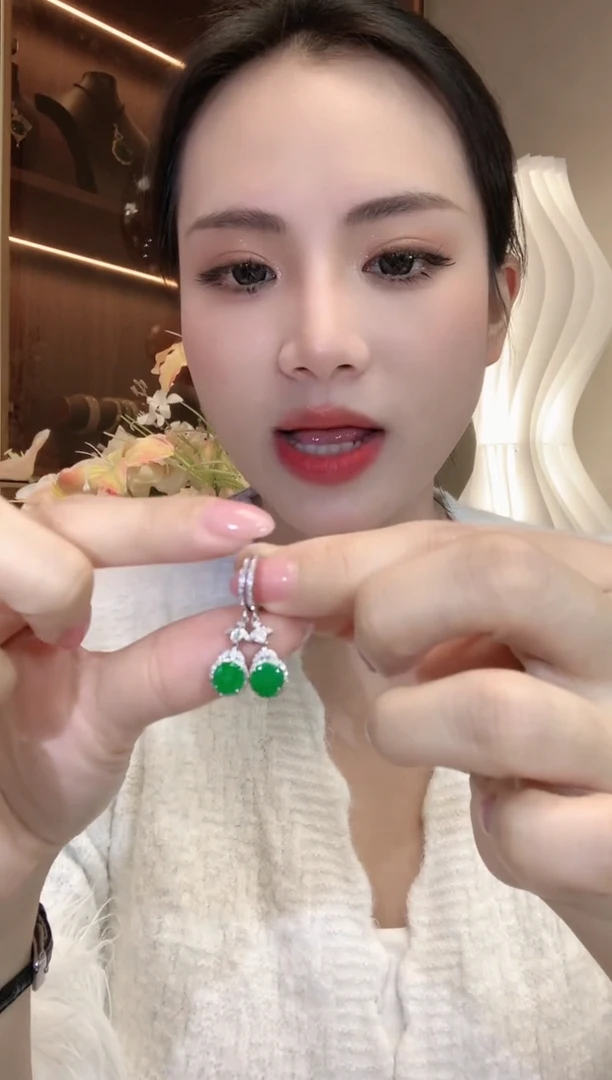 【闪购商品】翡翠耳饰18K金镶嵌A32 多样性发货一对