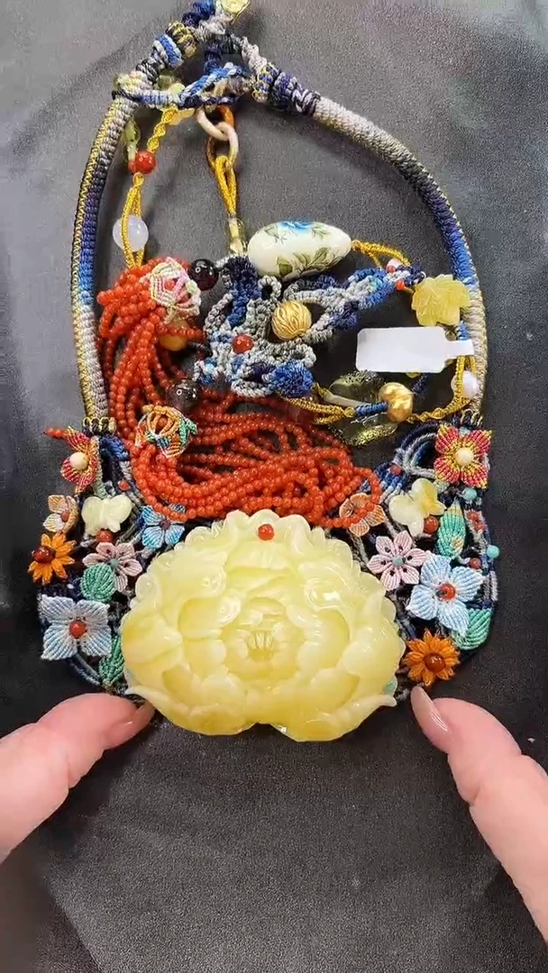 琥珀颈饰未镶嵌吊坠