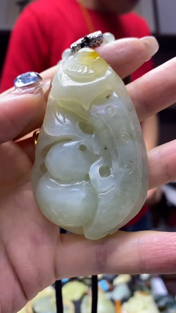 未镶嵌岫玉挂件