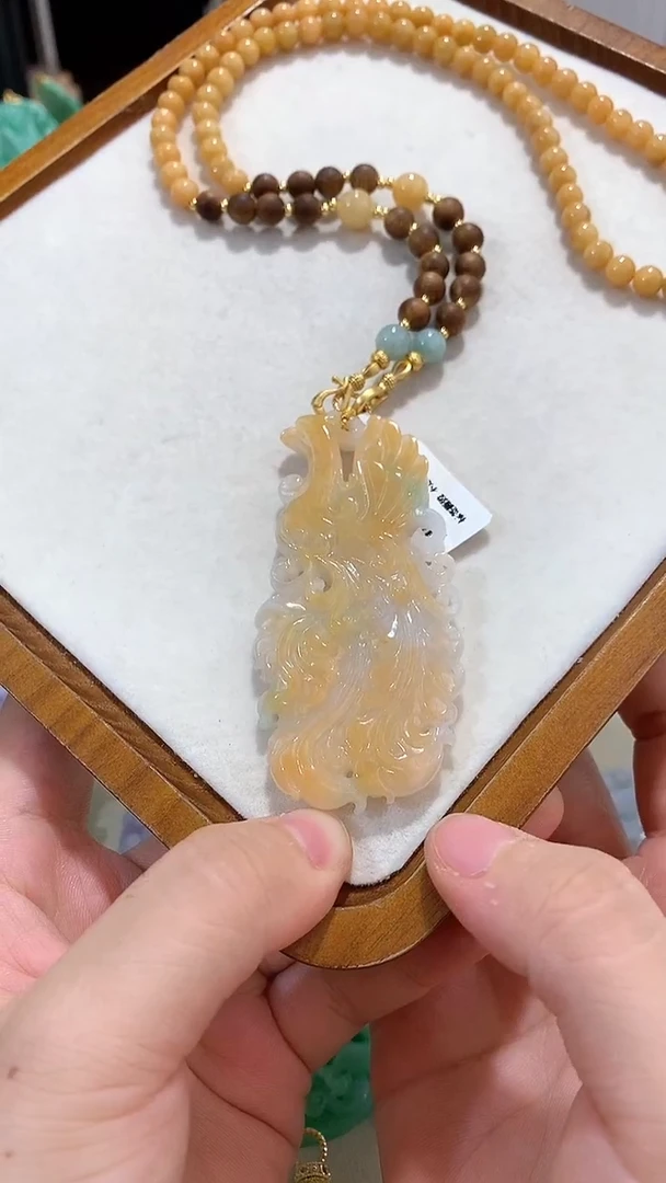 颈饰未镶嵌翡翠吊坠