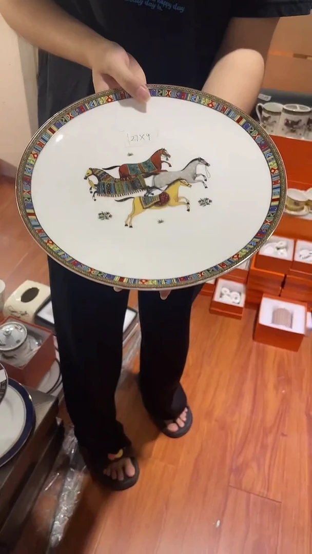 杯鸿辉家品牌瓷器，京东包邮！高脚果盘