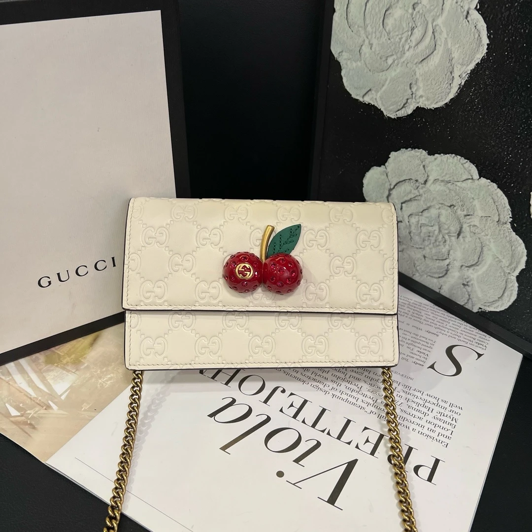 95新 GUCCI/古驰 白金樱桃woc单肩包B4287