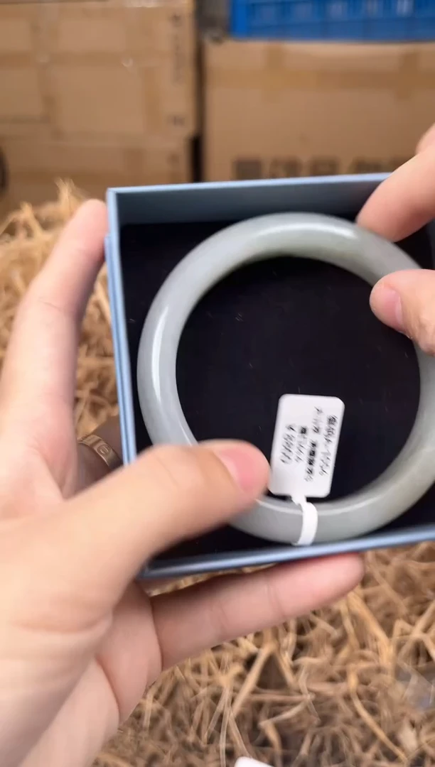 未镶嵌手镯石英质玉编码A222