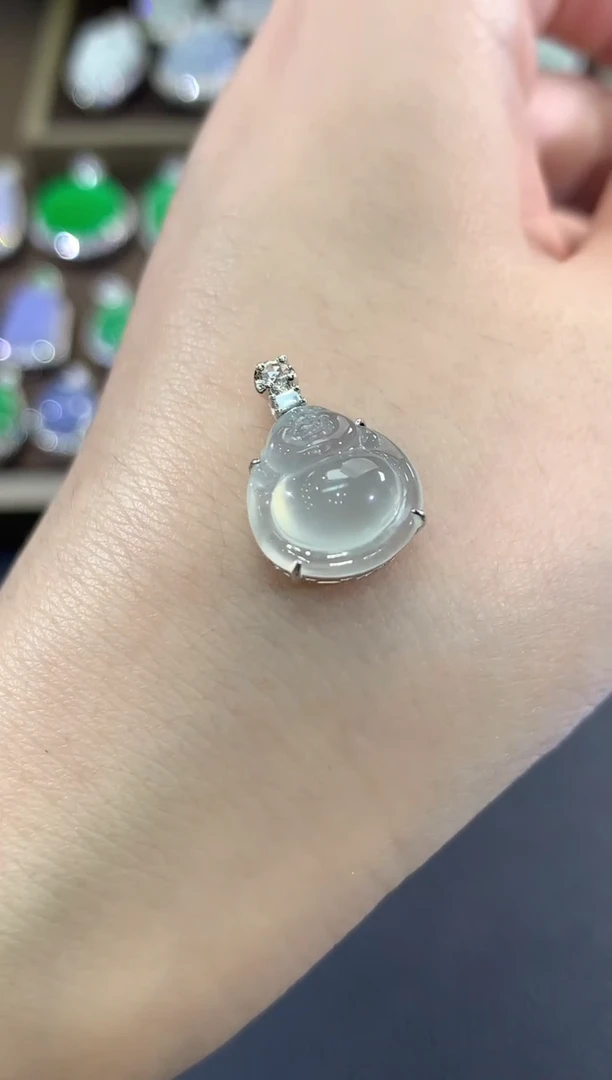 吊坠(不含链)18K金镶嵌翡翠b42