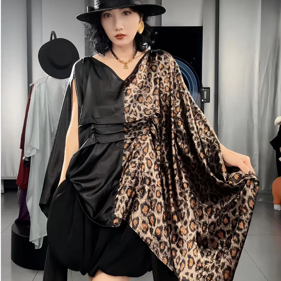 2025夏小众设计豹纹拼接个性斗篷女时尚气质宽松百搭不对称上衣