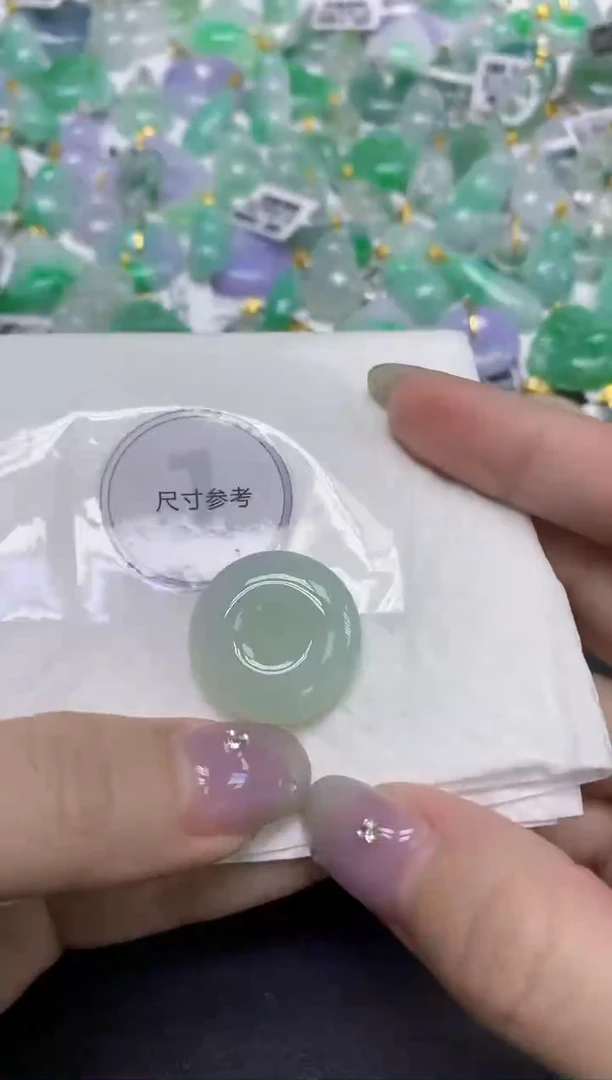 颈饰未镶嵌翡翠天然缅甸翡翠A货百元以上9元证书费自理