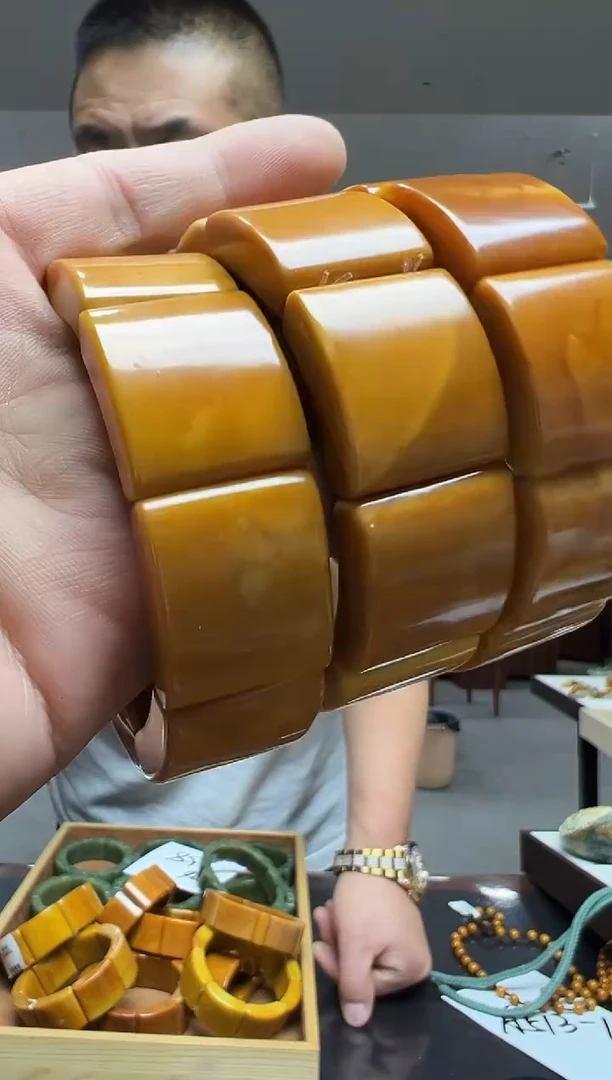 未镶嵌手链透闪石质玉手牌-多样性发货其中发一