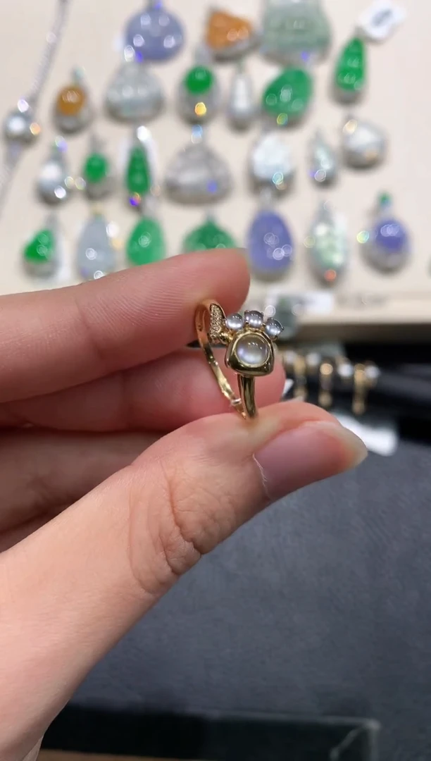 【闪购商品】翡翠戒指18K金镶嵌b14    