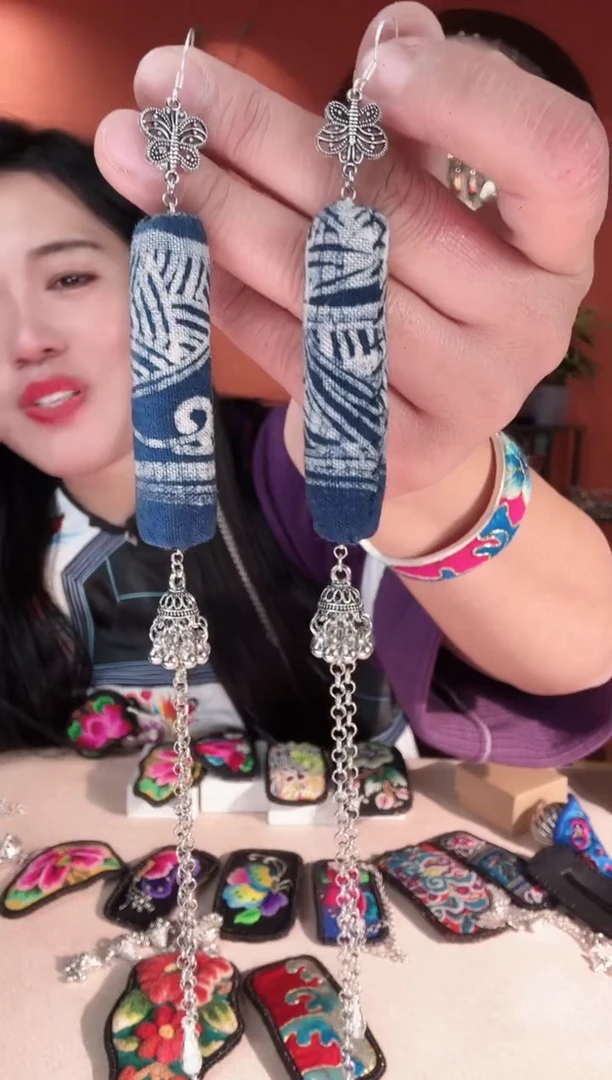 织绣苗银苗绣手工刺绣耳环83