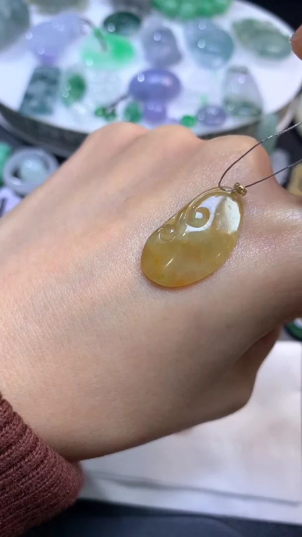 【闪购商品】翡翠颈饰18K金镶嵌翡翠