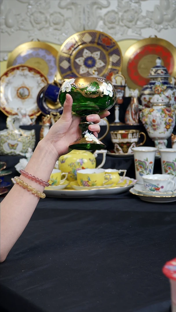 骨瓷婷婷中古器物如图所示96