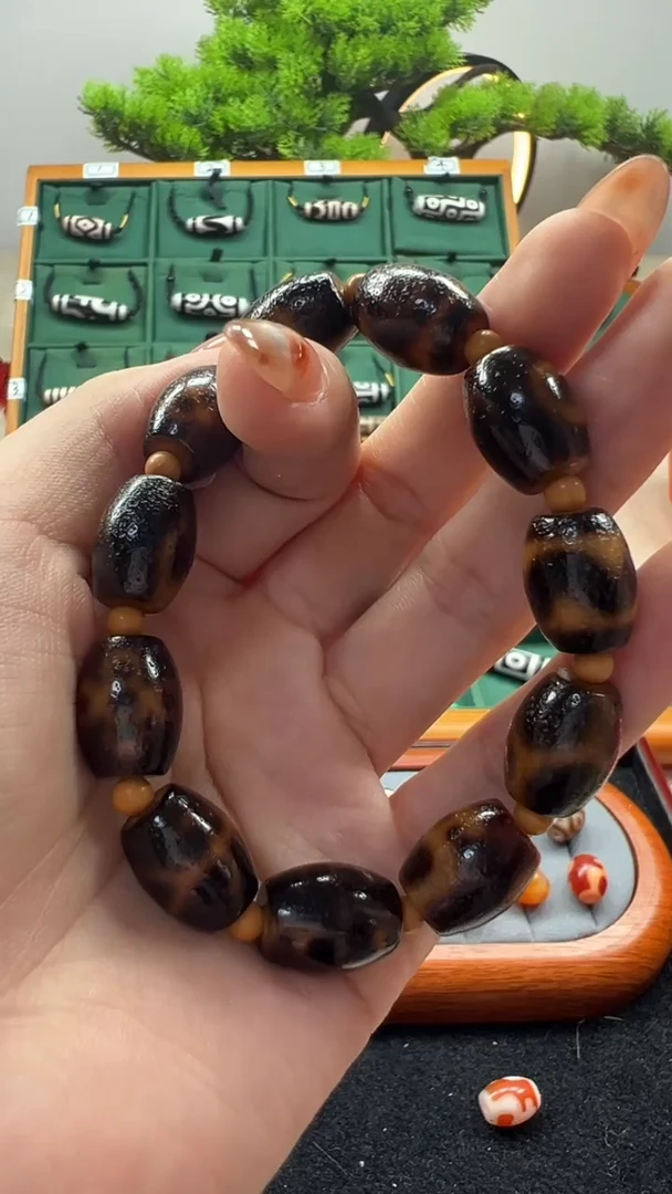 玛瑙/玉髓（覆膜）颈饰未镶嵌30.（微瑕随机发货）