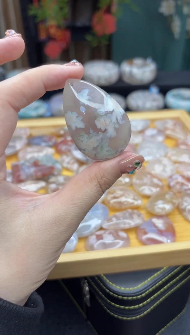 【闪购商品】石英质玉颈饰未镶嵌954