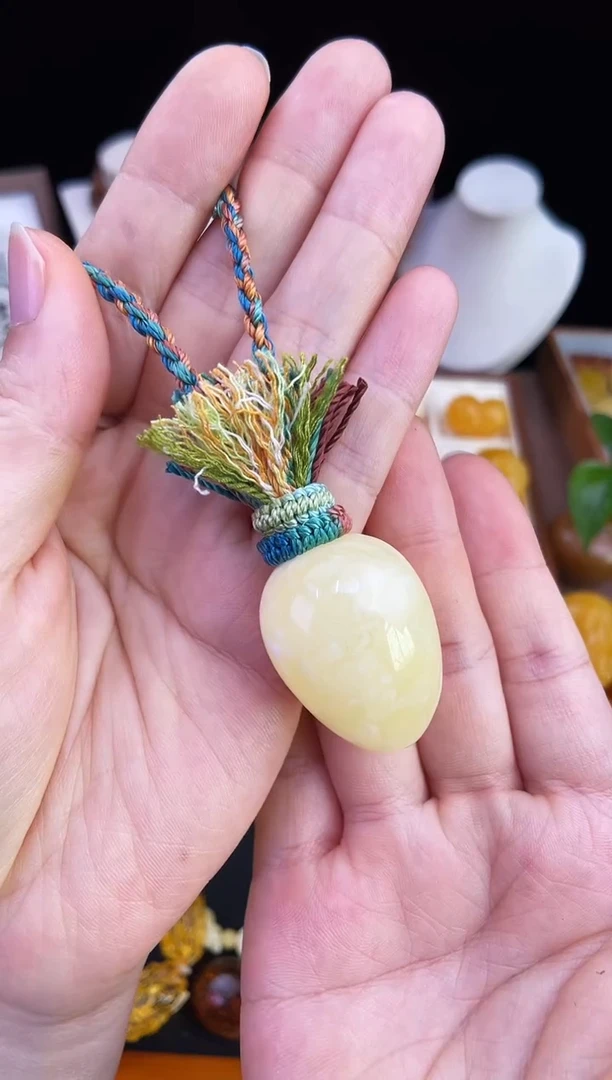 琥珀未镶嵌珠宝奇石糖**骨柒月