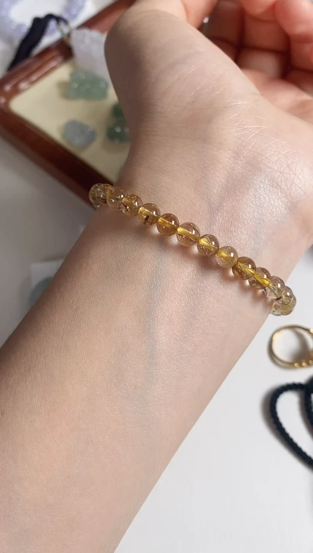 水晶手串未镶嵌金发晶手串