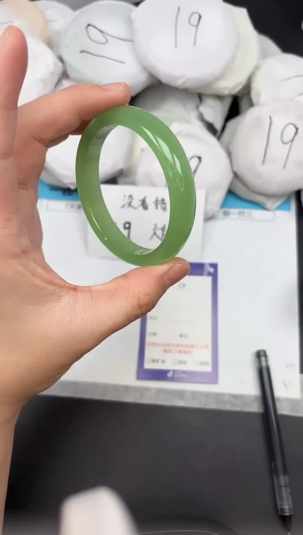 未镶嵌手镯石英质玉34-61/62