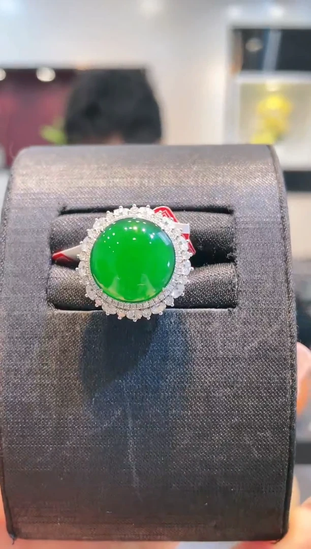 【闪购商品】翡翠颈饰18K金镶嵌A29天然A货翡翠两用款戒指