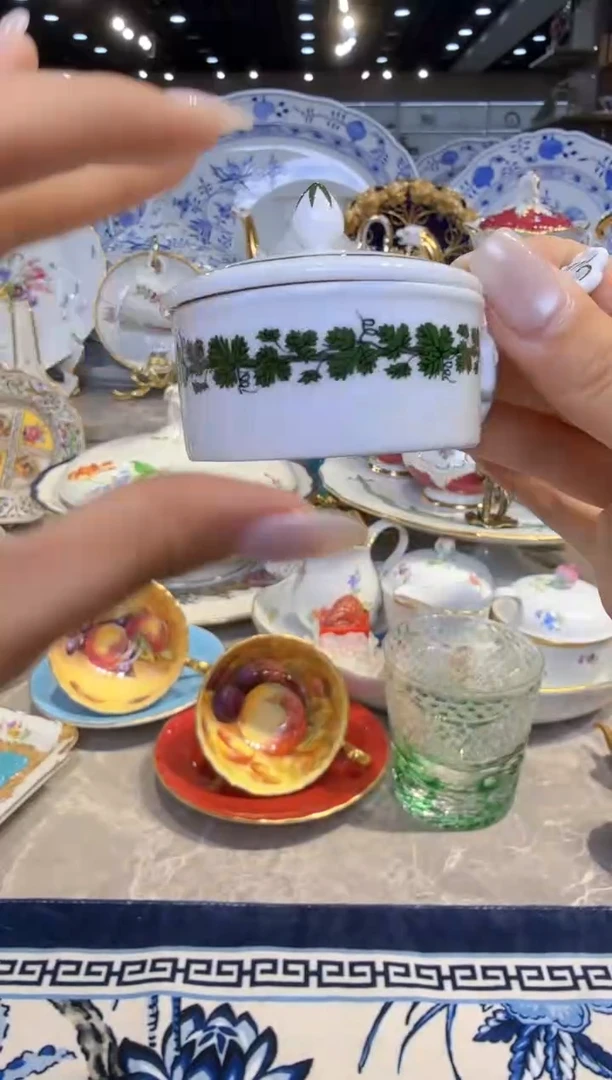 骨瓷娜娜中古瓷器如图所示145