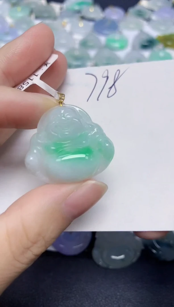 颈饰18K金镶嵌翡翠天然缅甸翡翠A货翡翠百元以上9元证书费自理