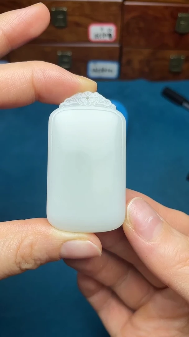 和田玉未镶嵌挂件过**卒和田玉