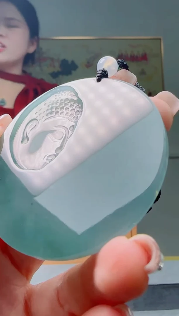 【闪购商品】翡翠颈饰未镶嵌影雕佛