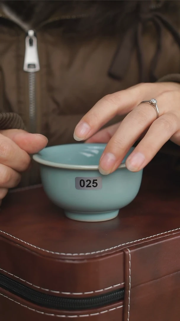【闪购商品】杯025号天青压手杯开片一级