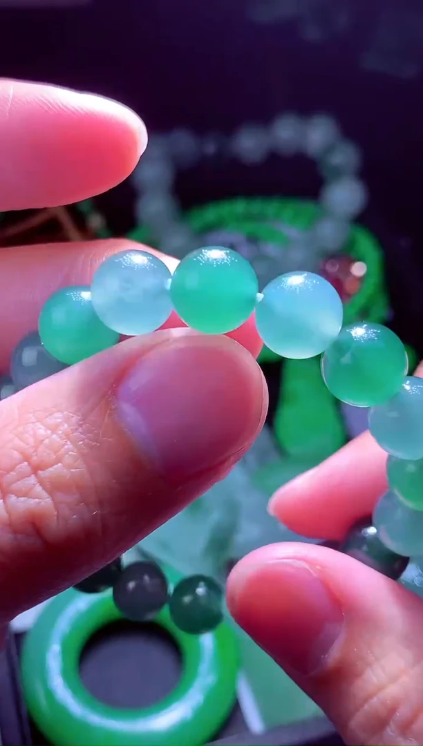 未镶嵌定制翡翠齐****#翡翠毛货定制