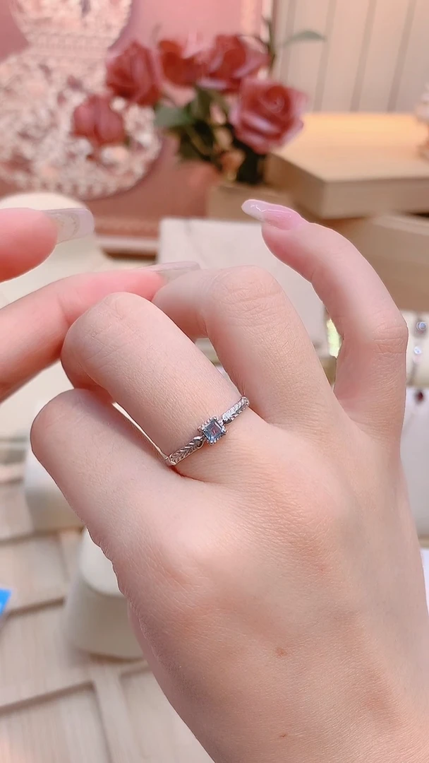 银S925镶嵌戒指托帕石方