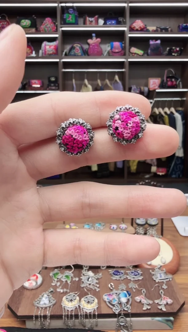 织绣94蒙阿苏苗绣传承旗舰店