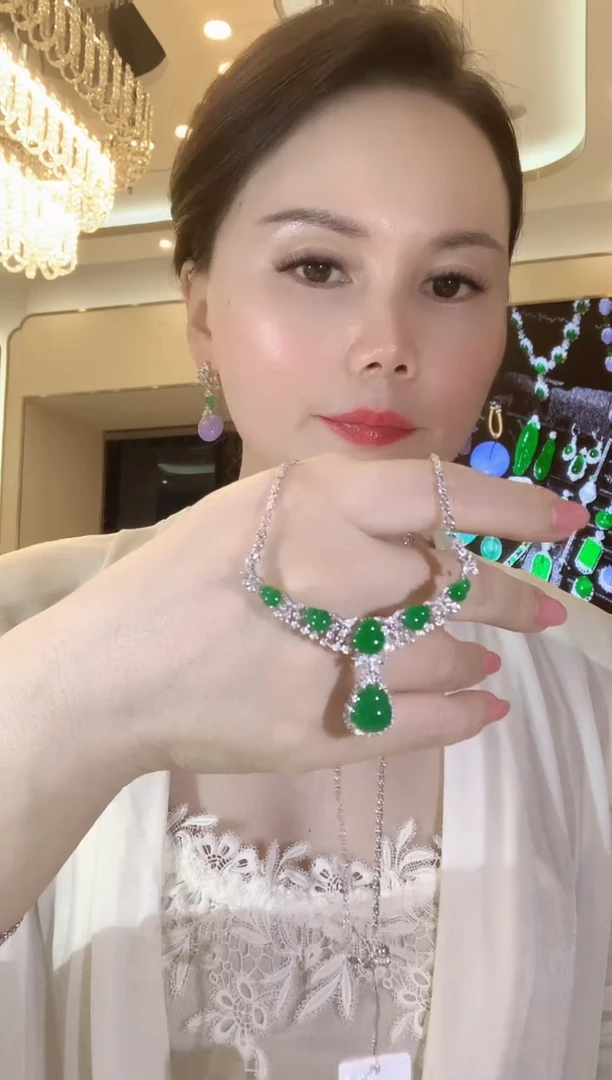 套链18K金镶嵌翡翠C34