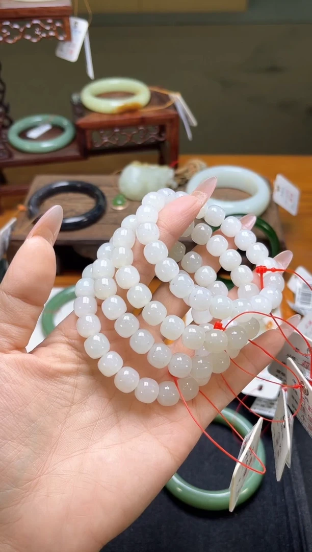 未镶嵌手串和田玉卡10新疆黑山 老型 多样性发一